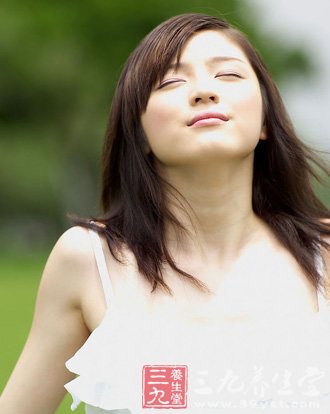 點(diǎn)擊將在新窗口查看全圖 中醫養生 巧用艾灸治痛經(jīng)